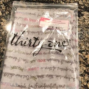 NWT Thirty One Scarf